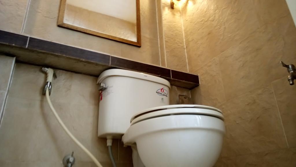 E&G Guest House Бангкок Экстерьер фото